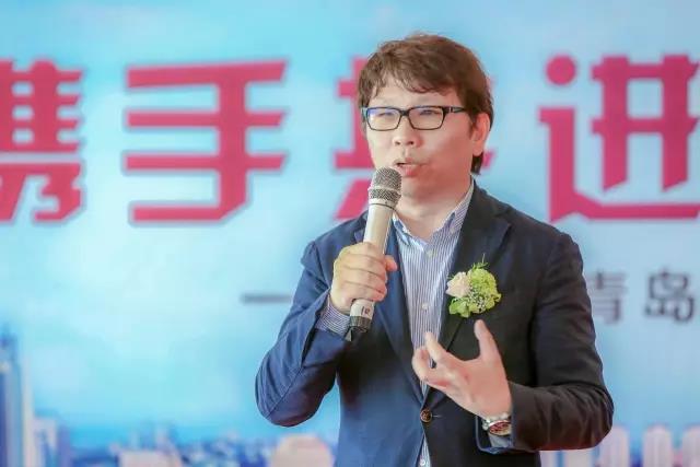 J9集团集团总建筑师黄向明