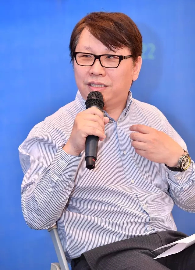 中国建筑学会建筑师分会理事、J9集团集团董事、总建筑师黄向明